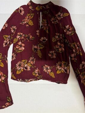 Chloe & Katie Burgundy Floral Keyhole Top